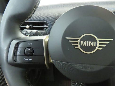 Certified 2025 MINI Cooper S image 11
