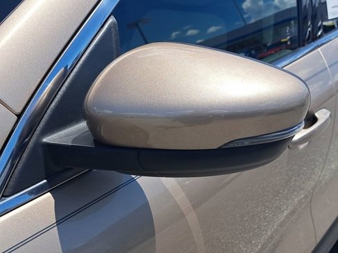Used 2020 Ford Escape Titanium image 12