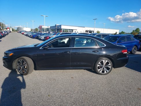 Used 2022 Volkswagen Passat 2.0T SE image 8