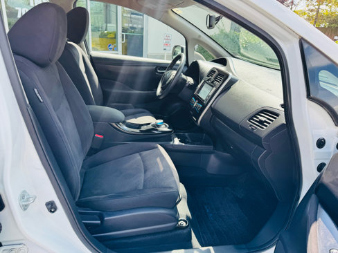 Used 2016 Nissan Leaf SV image 20