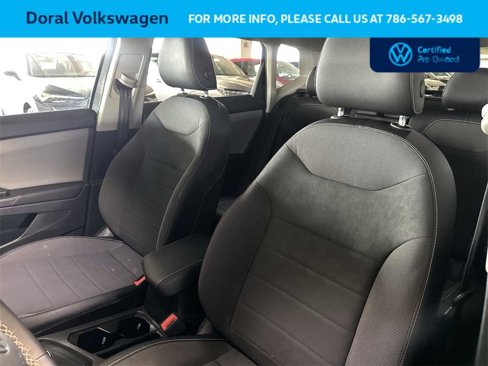 Used 2022 Volkswagen Taos SE w/ Panoramic Sunroof Package image 14