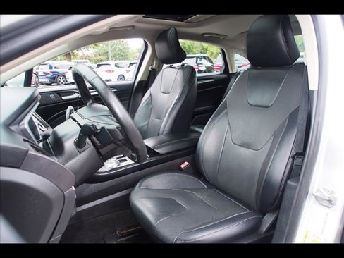 Used 2019 Ford Fusion Titanium image 17