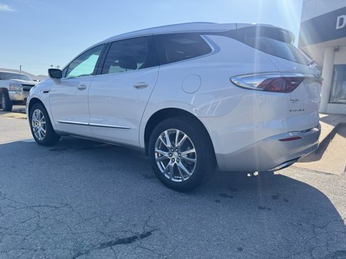 Used 2022 Buick Enclave Essence w/ Experience Buick Package image 8