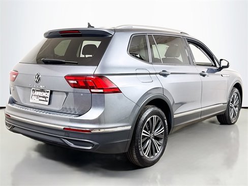 Used 2024 Volkswagen Tiguan Wolfsburg Edition image 4