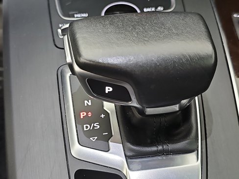 Used 2018 Audi Q5 2.0T Premium Plus image 17