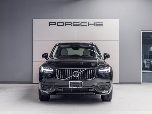 Used 2021 Volvo XC90 T6 Momentum image 10