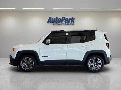 Used 2016 Jeep Renegade Limited image 4