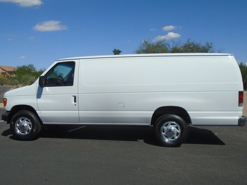 Used 2004 Ford E-350 and Econoline 350 Extended Super Duty image 2