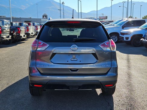 Used 2015 Nissan Rogue SV w/ SV Premium Package image 4