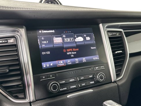 Certified 2018 Porsche Macan Turbo image 21