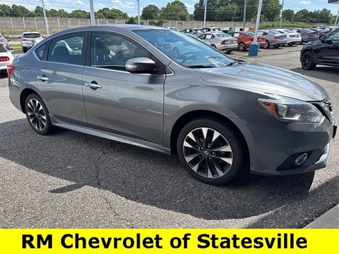 Used 2017 Nissan Sentra SR image 2