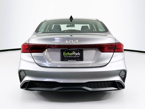 Used 2024 Kia Forte LXS image 7