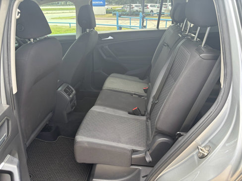 Used 2021 Volkswagen Tiguan S image 22