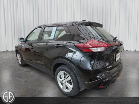 Used 2023 Nissan Kicks S image 7