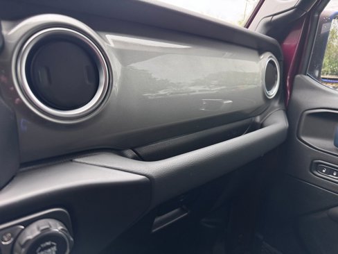 Used 2021 Jeep Wrangler Unlimited Sahara image 27