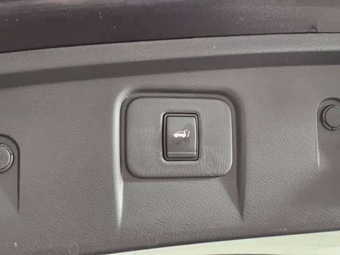 Used 2018 Nissan Murano SL image 15
