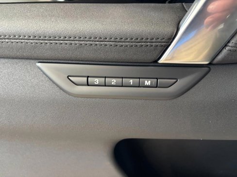 New 2025 Land Rover Discovery Sport S image 29