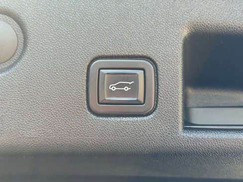 Certified 2022 Chevrolet Equinox RS w/ RS Leather Package image 13