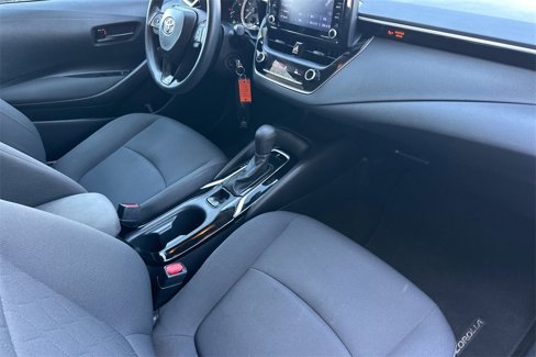 Certified 2022 Toyota Corolla LE image 17