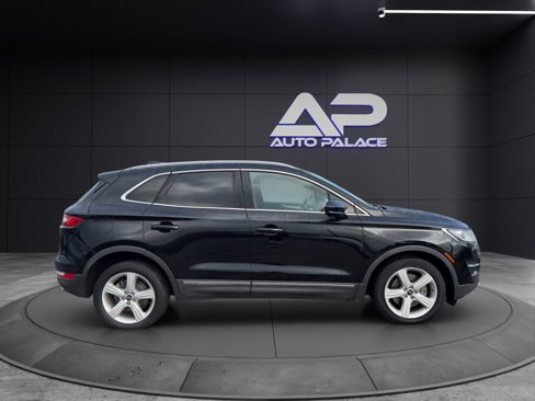 Used 2017 Lincoln MKC Premiere image 8