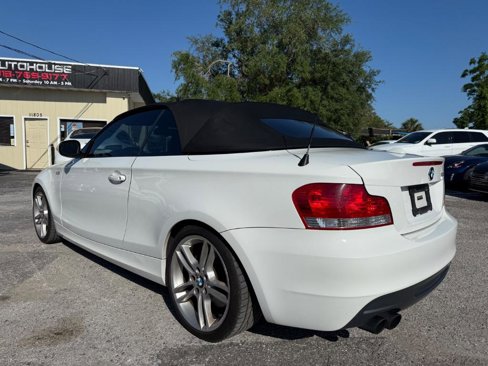 Used 2010 BMW 135i Convertible image 7