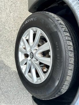 Used 2018 Nissan Rogue SV image 18