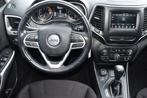 Used 2019 Jeep Cherokee Latitude image 7