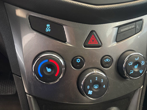 Used 2015 Chevrolet Trax LTZ image 31
