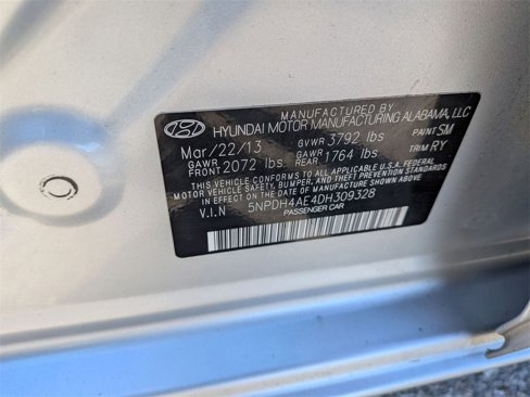 Used 2013 Hyundai Elantra Limited w/ Technology Pkg image 32
