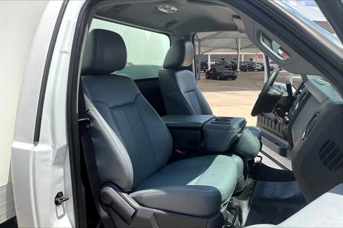 Used 2015 Ford F550 2WD Regular Cab Super Duty image 6