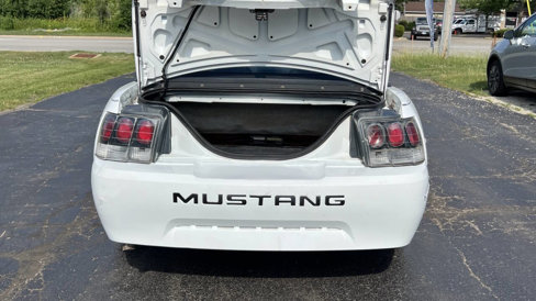 Used 1999 Ford Mustang Convertible image 28