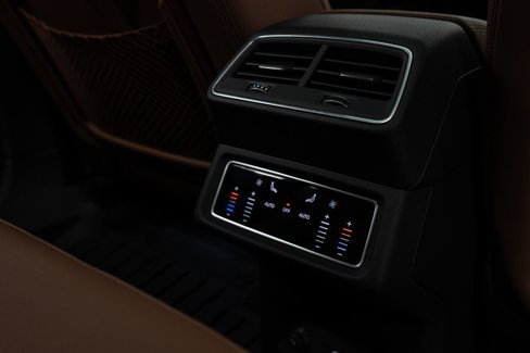 Used 2021 Audi e-tron Premium image 13