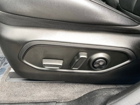 Used 2022 Jeep Grand Cherokee Limited image 11