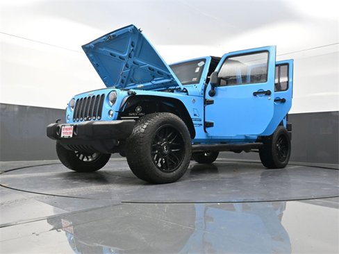 Used 2018 Jeep Wrangler Unlimited Sport w/ Connectivity Group image 37