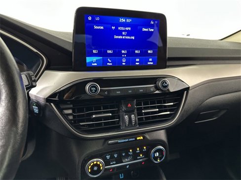 Used 2020 Ford Escape SEL image 13