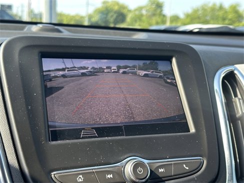 Used 2023 Chevrolet Equinox LT w/ Driver Convenience Package image 22