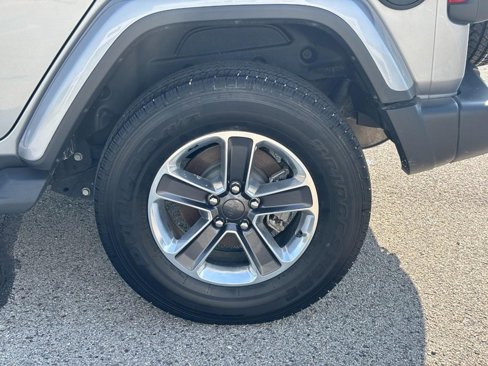 Used 2019 Jeep Wrangler Unlimited Sahara image 10