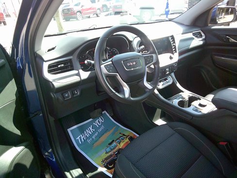 Used 2023 GMC Acadia SLE w/ Driver Convenience Package image 18