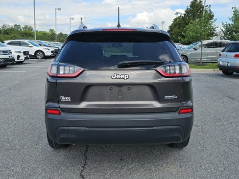 Used 2019 Jeep Cherokee Latitude Plus image 5