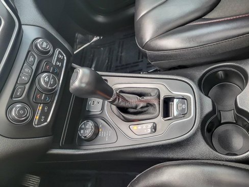 Used 2019 Jeep Cherokee Trailhawk w/ Comfort/Convenience Group image 19