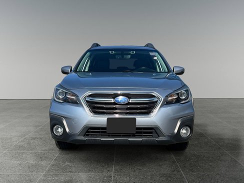 Used 2018 Subaru Outback 2.5i Limited image 2