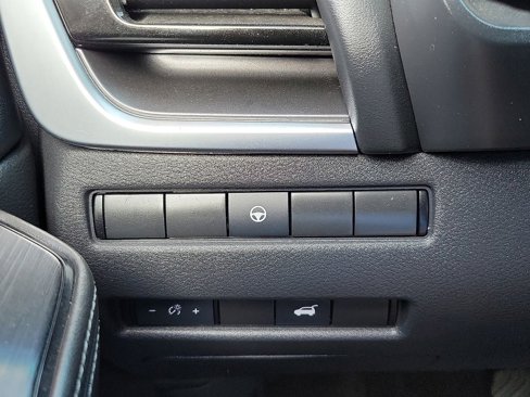 Used 2021 Nissan Rogue SV w/ Premium Package image 14