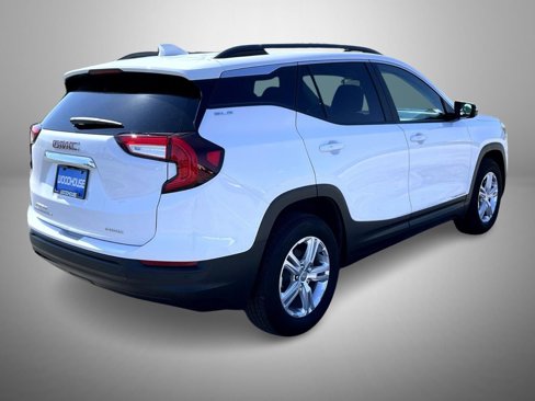 Certified 2022 GMC Terrain SLE w/ Driver Convenience Package image 5