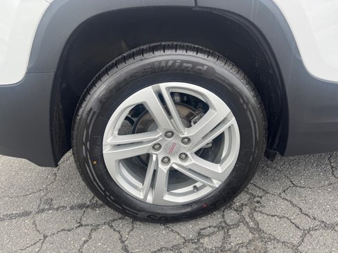 Used 2018 GMC Terrain SLE image 19