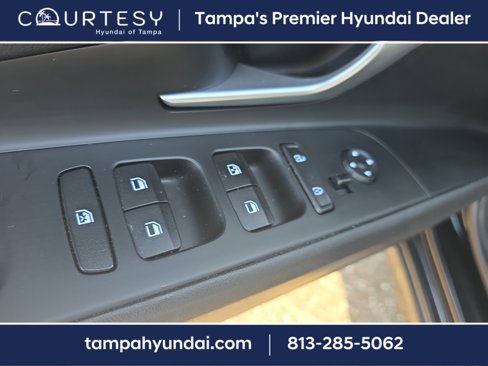 Used 2023 Hyundai Elantra SEL image 15
