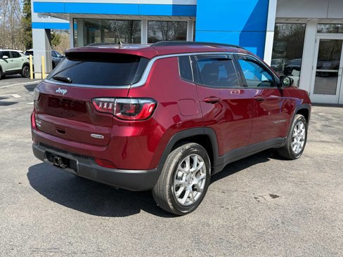 Used 2022 Jeep Compass Latitude image 5