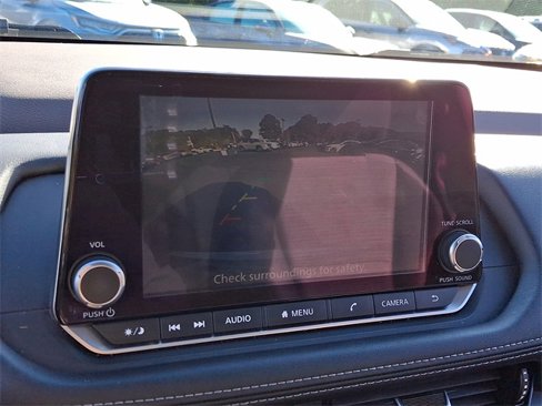Used 2022 Nissan Rogue SV image 18