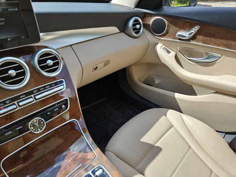 Used 2016 Mercedes-Benz C 300 Sedan w/ Premium 1 Package image 31