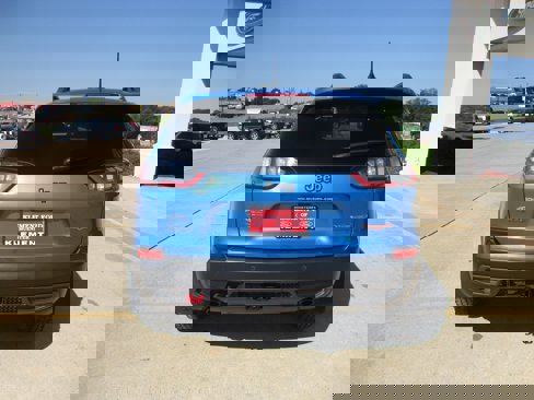 Used 2020 Jeep Cherokee Trailhawk w/ Cold Weather Group image 9