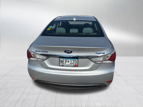 Used 2013 Hyundai Sonata Hybrid image 3